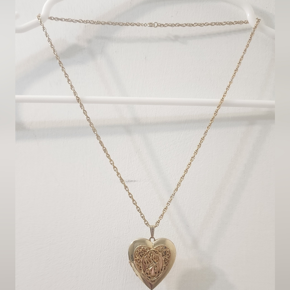 Elegant Gold Heart Locket Necklace